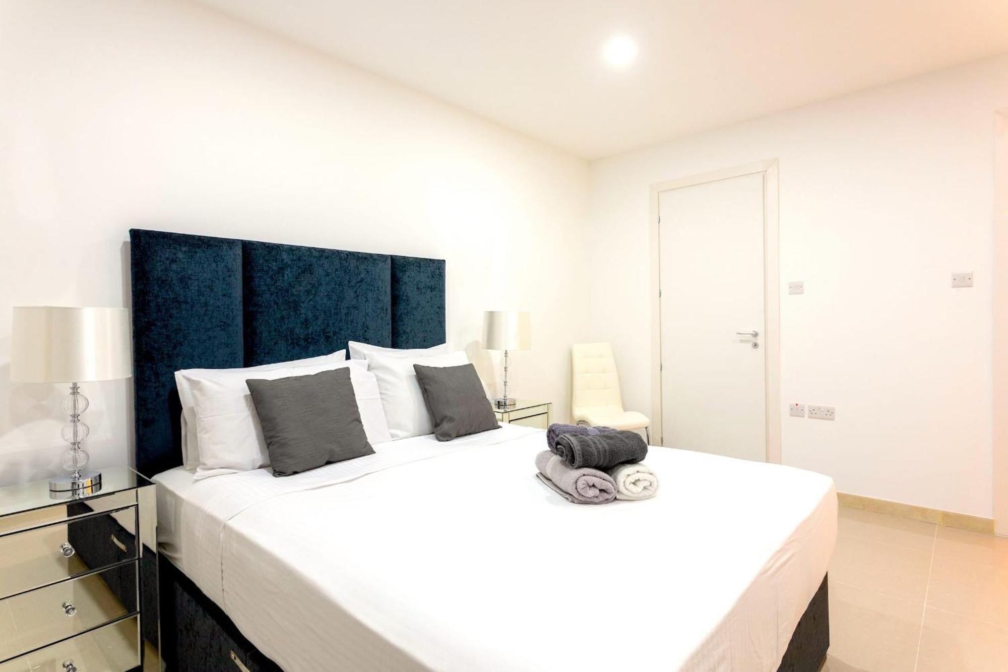 Saint Julian'S - Seafront Cityapartmentstay Exterior photo