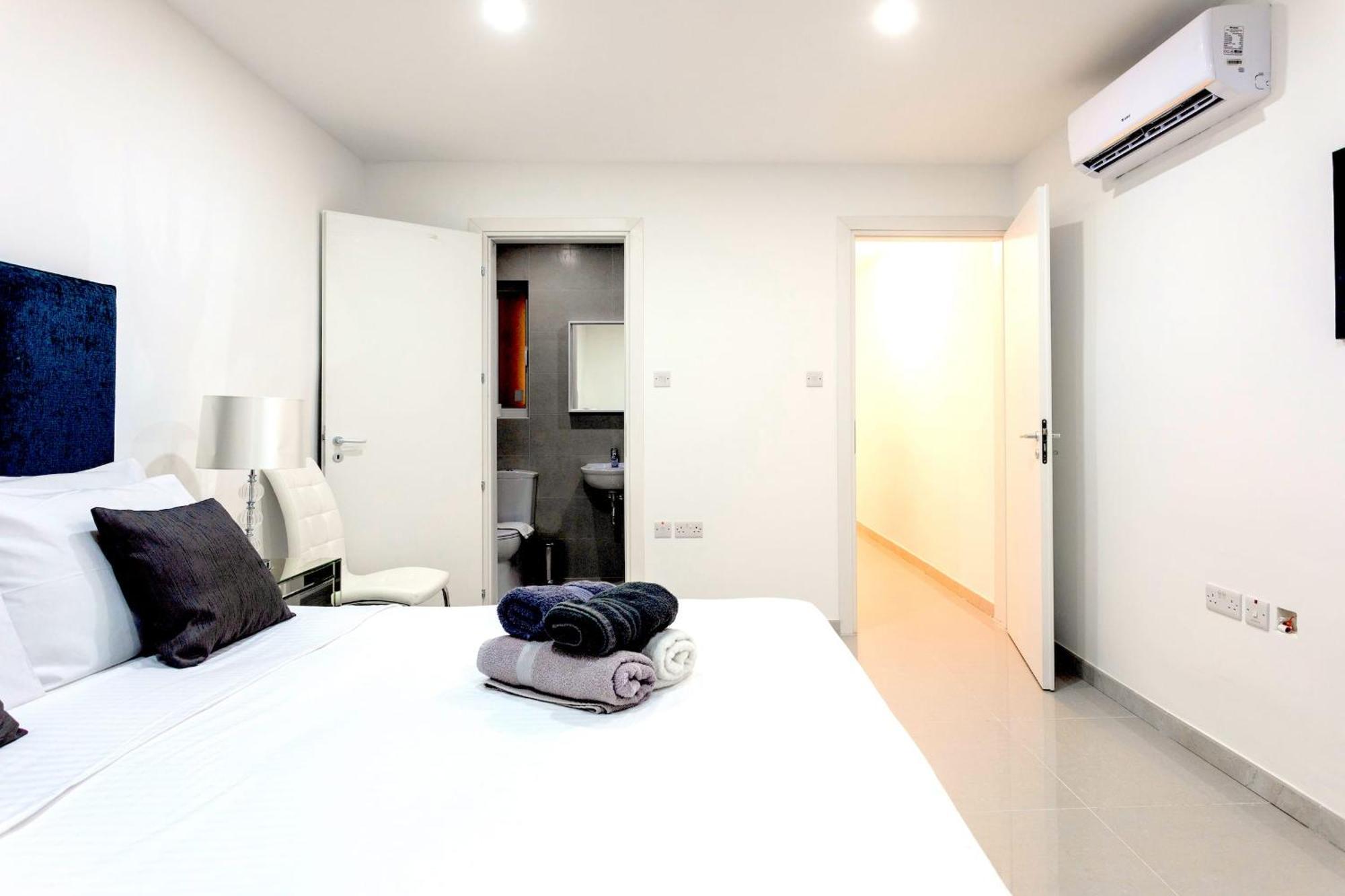 Saint Julian'S - Seafront Cityapartmentstay Exterior photo