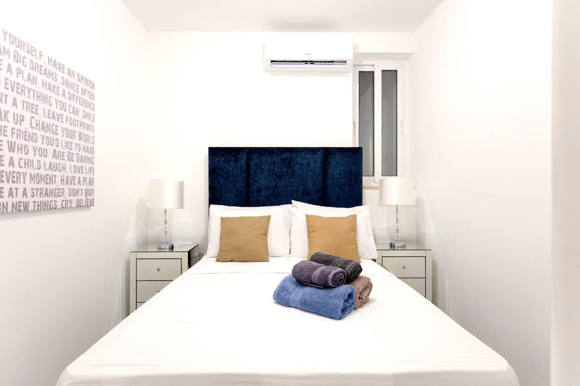 Saint Julian'S - Seafront Cityapartmentstay Exterior photo