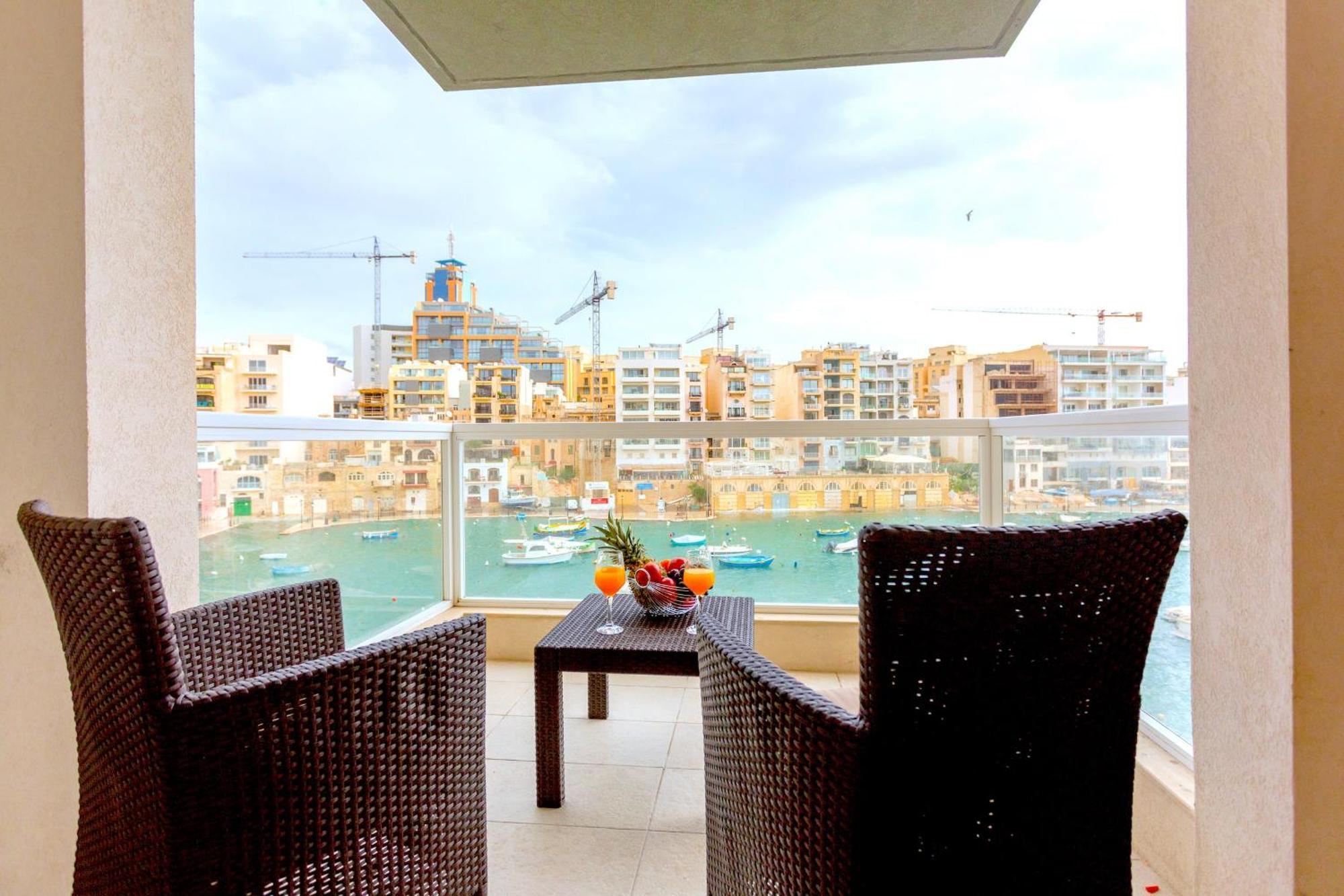 Saint Julian'S - Seafront Cityapartmentstay Exterior photo