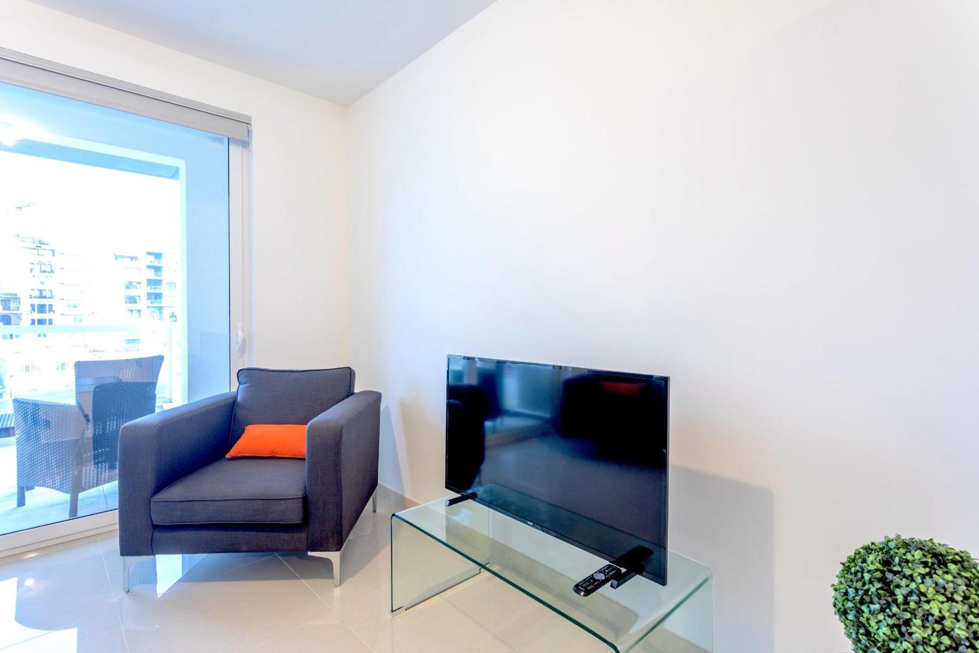 Saint Julian'S - Seafront Cityapartmentstay Exterior photo